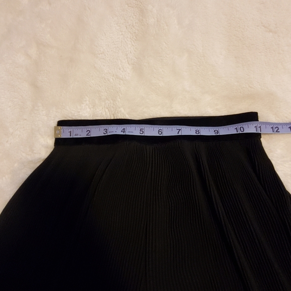 Zara Basic Wide Leg Accordion Pleat Culottes - Picture 7 of 11